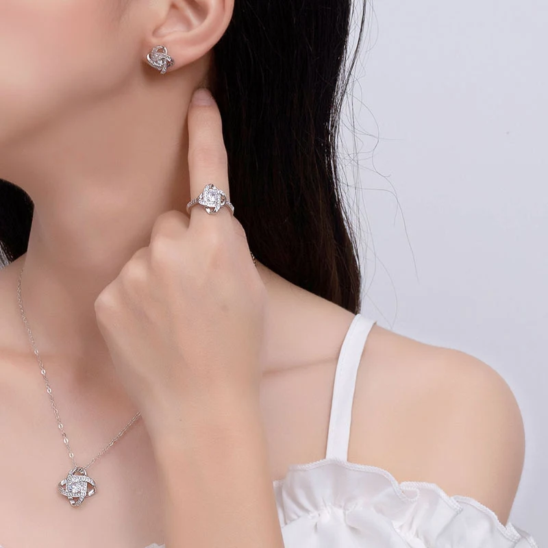 Elegante Collar con Colgante de Molino de Viento para Mujeres, Diseño Exquisito y a la Moda, Perfecto para Regalar