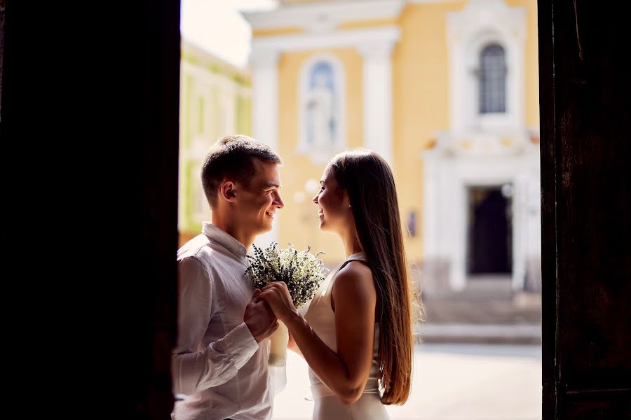 Hochzeitsfotograf Oleksandr Nakonechnyi (nakonechnyi). Foto vom 1. April 2022