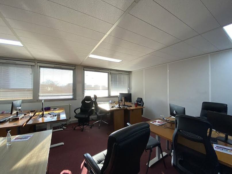 Location  locaux professionnels  216 m² à Toulouse (31000), 2 160 €