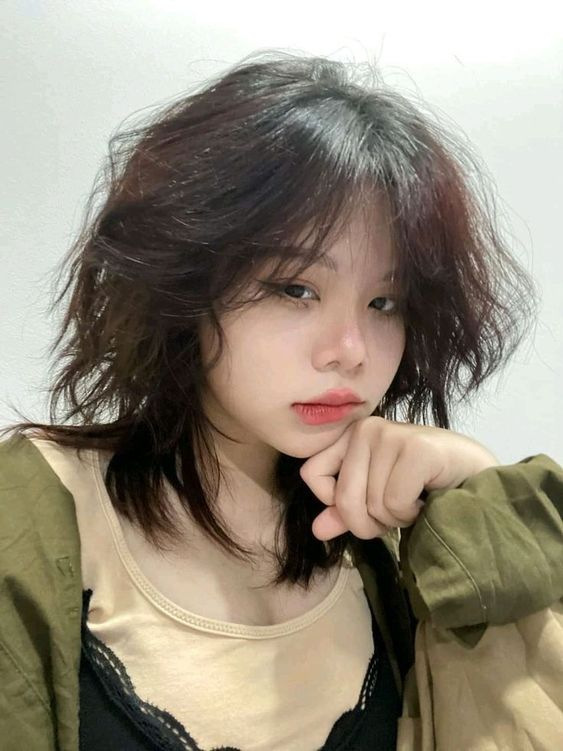 Another picture of a  girl rocking the korean wolf cut