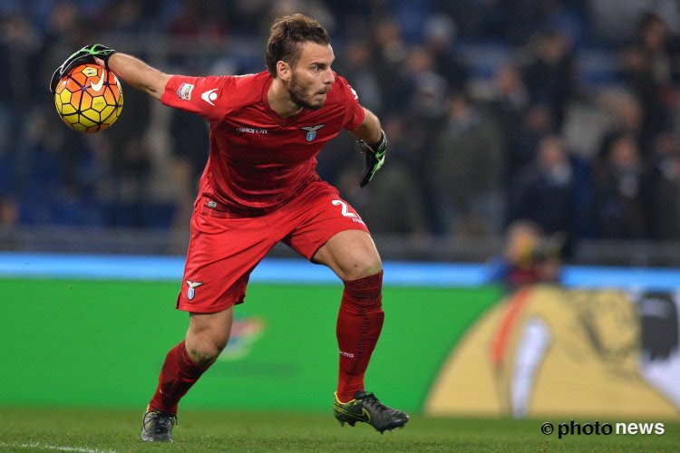 VIDEO: Lazio-doelman door het dolle heen bij doelpunt! En dan...