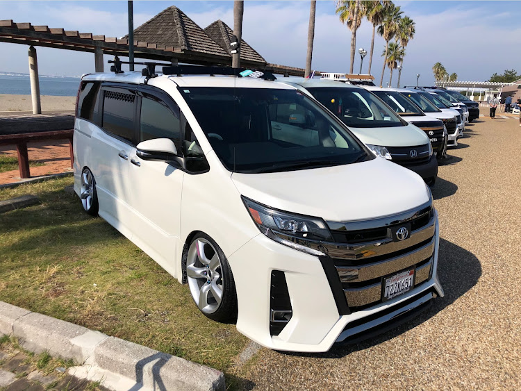 ステップワゴンのUSDM・US趣向的ミニバンMT・THE VAN FEELS・US的趣向ミニバン集まれ・二色浜公園に関するカスタム事例の投稿画像12枚目