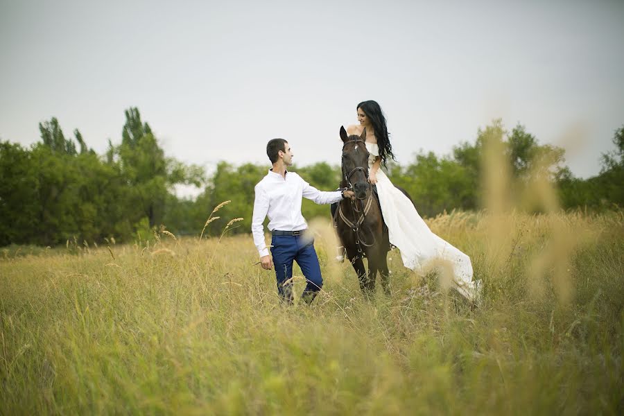 Fotógrafo de bodas Veronika Kurdova (nikakurd). Foto del 27 de septiembre 2016