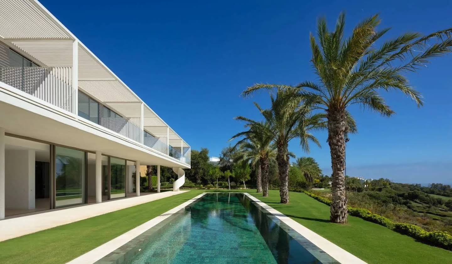 Villa with pool and garden Marbella