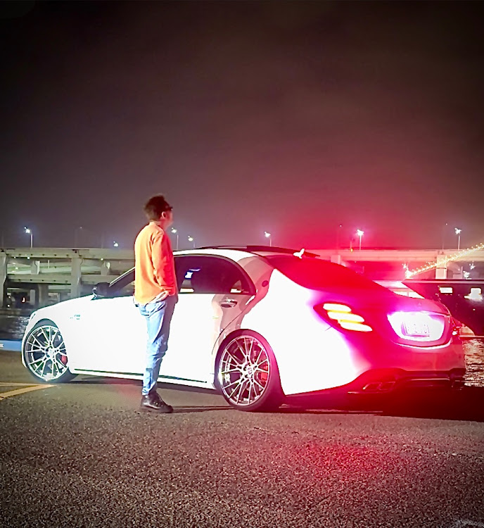 GT 4ドアクーペのカーチューンの皆様お疲れ様です・頑張って貯めて早く改造が生きる活力切ないぜ・あっついですねぇ・未だ名残惜しくかっこいいに関するカスタム事例の投稿画像15枚目