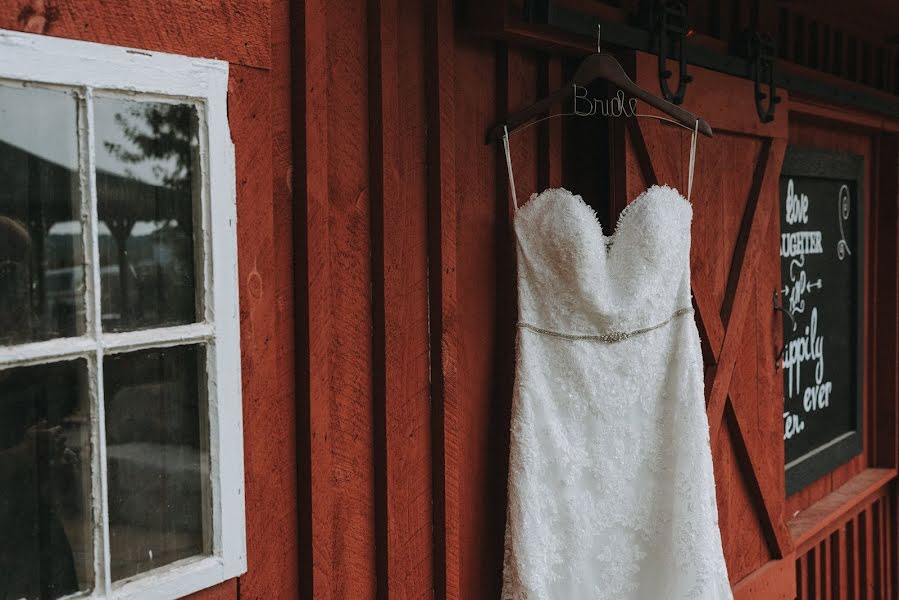 Fotógrafo de bodas Kendra Lynece (kendralynecephot). Foto del 21 de marzo 2020