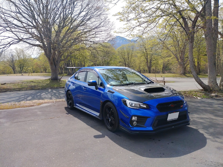 WRX STIのヘッドライト交換・菜の花畑と愛車・ＤＩＹ作業・エアフィルター交換に関するカスタム事例の投稿画像3枚目