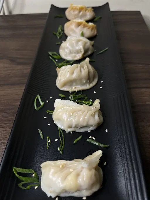 Chicken Steamed Momos [6 Pieces]