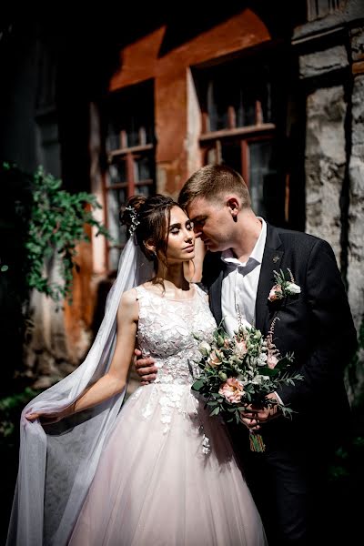 Fotógrafo de casamento Vitaliy Zdrok (devilsplinter). Foto de 8 de agosto 2019