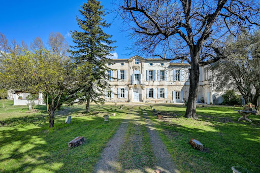 Buy this luxury property in Arles (13200) - Neighborhood Grand Callègue - Old house facade and wooded garden