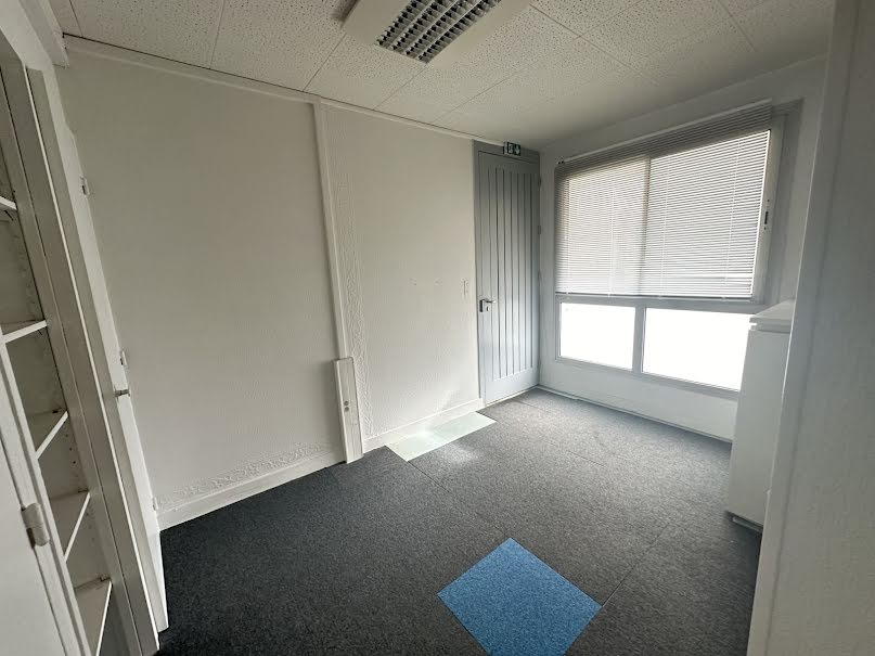 Vente locaux professionnels  57 m² à Poitiers (86000), 127 000 €