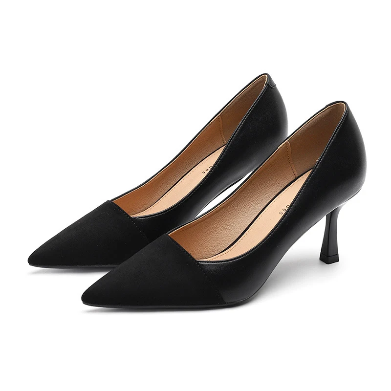 Escarpins à talons aiguilles avec blocs de couleur pour femmes, parfaits pour les trajets quotidiens. Bout pointu et bouche peu profonde.