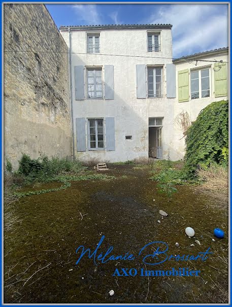 Vente maison 6 pièces 188 m² à Marans (17230), 197 600 €