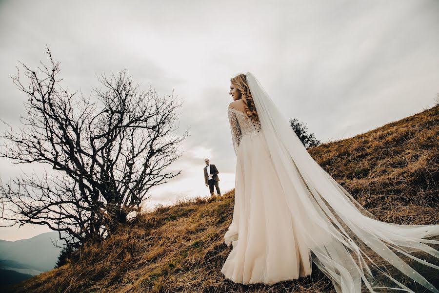 Wedding photographer Rolea Bogdan (roleabogdan). Photo of 18 November 2022