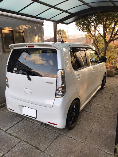 スズキ ワゴンrスティングレーを華麗にカスタム By Nc35 ピルルク 01 13 本日洗車 スタッドレスタイヤに付け替えました やっぱ黒ホイール Cartune