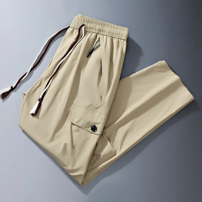 Bequeme Freizeithose in Übergröße aus Ice Silk für Damen, ideal für heiße Tage, entspanntes Tragen und stilvollen Komfort.