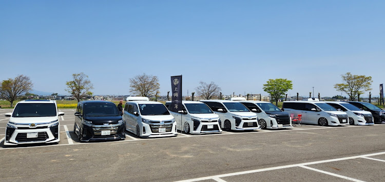 ヴォクシーの洗車・ドライブ・郡山ミーティングに関するカスタム事例の投稿画像1枚目