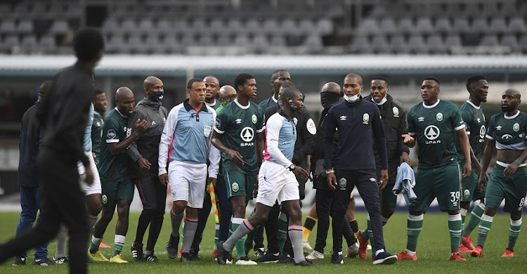 Match referee Jelly Chavani is questioned by AmaZulu players during the DStv Premiership match against Kaizer Chiefs. Chavani was suspended for four weeks after awarding a soft penalty to Chiefs in October. Picture: GALLO IMAGES/BACKPAGEPIX/SYDNEY MAHLANGU