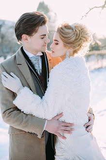 Fotógrafo de casamento Marina Voytik (voitikmarina). Foto de 27 de janeiro 2017