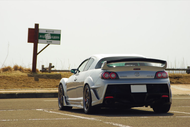 RX-8のドライブ・後期エイト・アゼチノ岬・カローラスポーツに関するカスタム事例の投稿画像2枚目