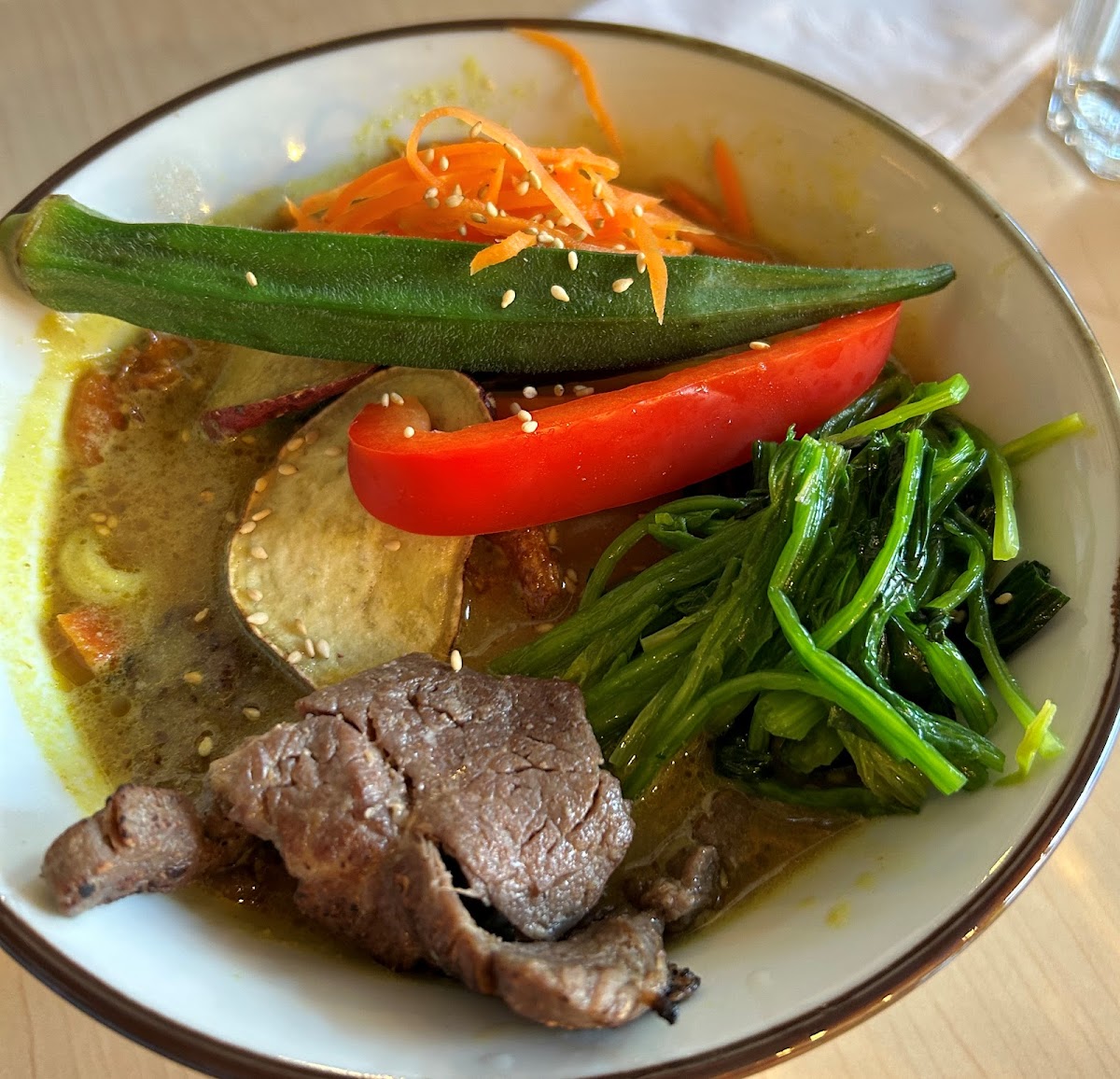 Vegan Japanese Style Curry Ramen, with toppings; Gluten Free Noodles, Beef 3pcs, Vegetables, and Extra Soup