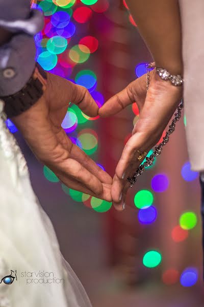 Fotógrafo de casamento Vishal Budhwani (starvision08). Foto de 10 de dezembro 2020