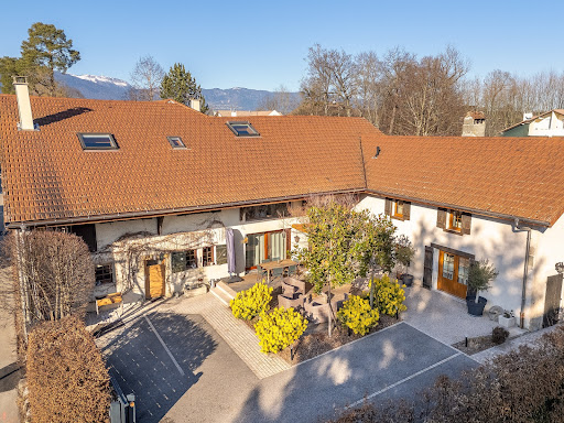 House with garden and terrace 1