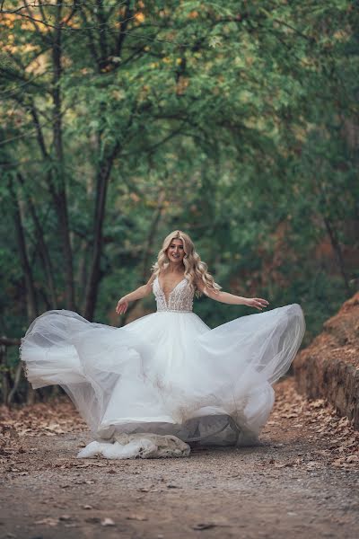 Wedding photographer Konstantinos Poulios (poulios). Photo of 25 September 2019