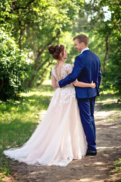 Fotógrafo de casamento Elena Bolyukh (elenbo29). Foto de 3 de abril 2019