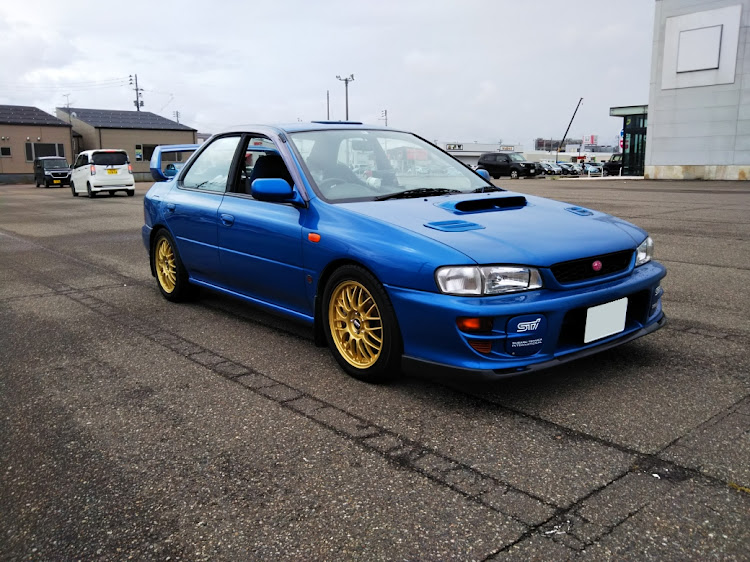 インプレッサ WRX STIのホイール交換・gc8に関するカスタム事例の投稿画像1枚目