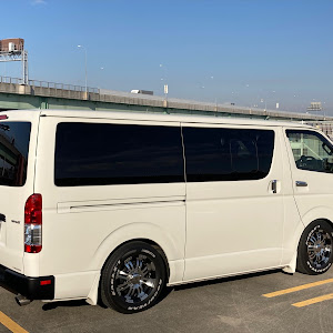 ハイエースバン TRH200V