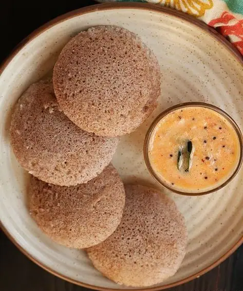 Ragi Idli [4 Pieces] With Sambhar