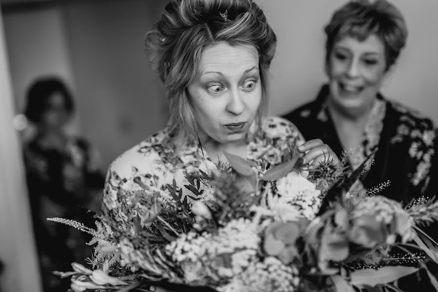 Wedding photographer Sara Kirkham (pixietteinthece). Photo of 19 October 2016