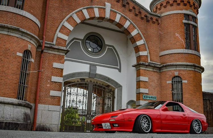 RX-7の不正改造車取締月間・安全運転で！・会いたい人がいるのなら、それを待っている人がいるに関するカスタム事例の投稿画像5枚目