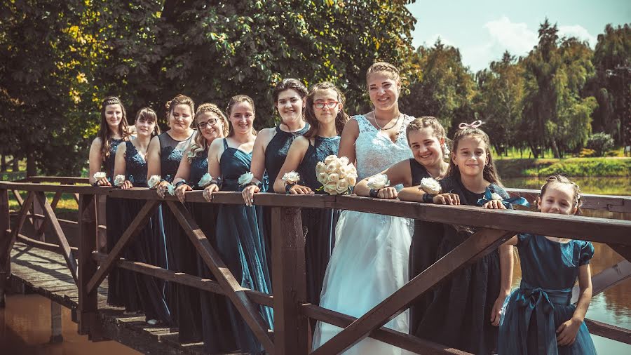 Fotógrafo de casamento Ádám Mógor (mogoradam). Foto de 11 de março 2021