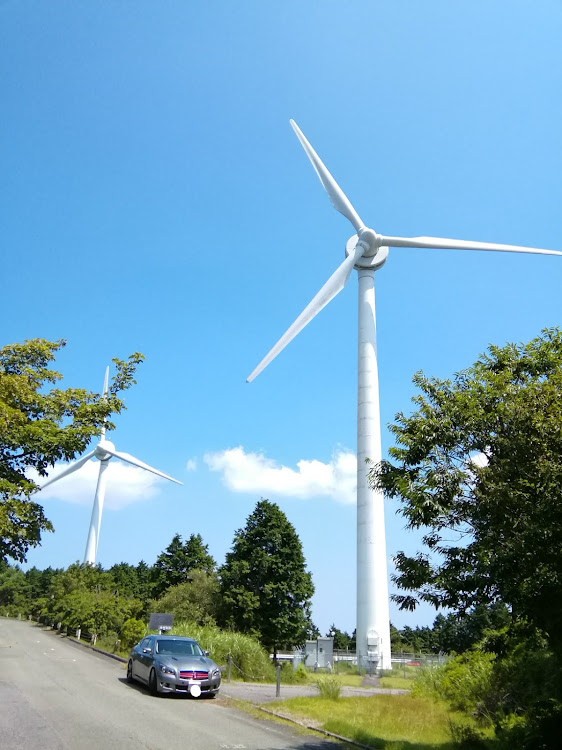 フーガの青山高原・風力発電の風車・でかくて圧迫される・電波塔に関するカスタム事例の投稿画像15枚目