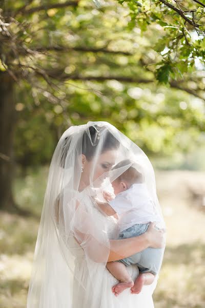 Fotógrafo de casamento Oleg Shvec (svetoleg). Foto de 4 de março 2018