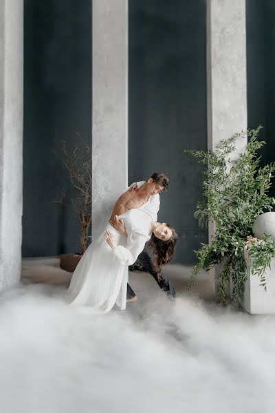 Wedding photographer Olga Khlopkova (olyawedd). Photo of 4 June 2021