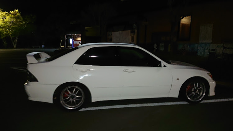 アルテッツァの深夜のドライブに関するカスタム事例の投稿画像2枚目