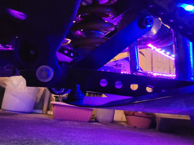 やぼさんが投稿したZZR1400・zx-14・リンクロッド・ブロックスに関するカスタム事例の投稿画像3枚目