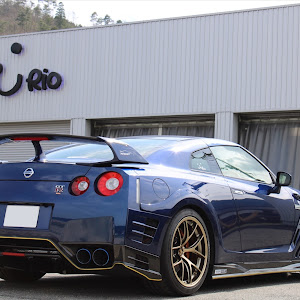 NISSAN GT-R R35