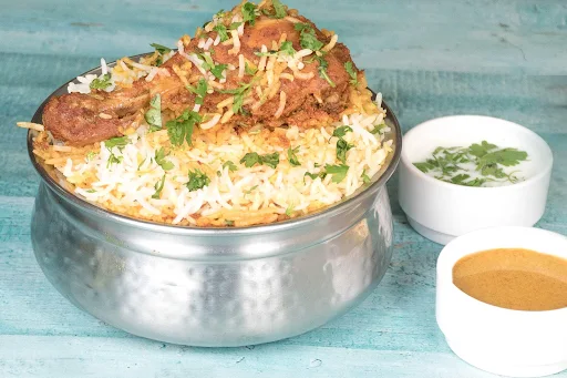 Chicken Hyderabadi Dum Biryani