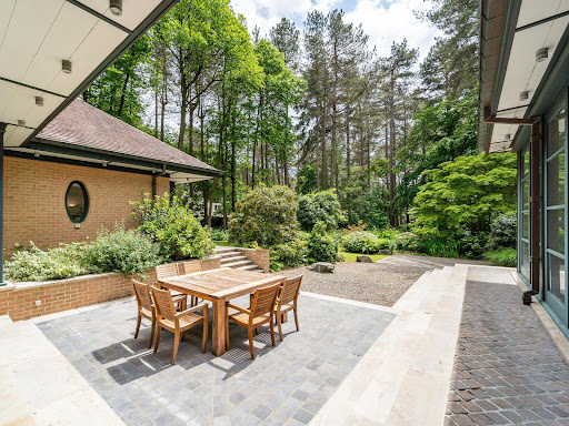Maison avec piscine et jardin 2