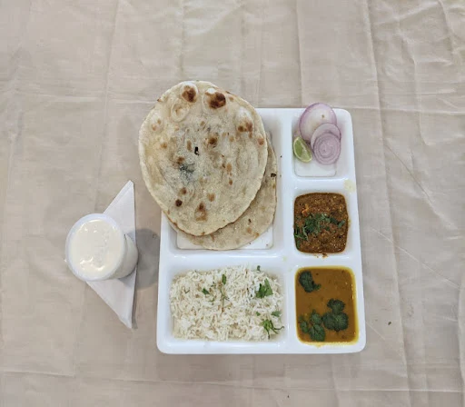 Mini Paneer Punjabi Thali