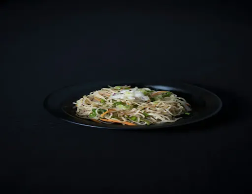 Veg Hakka Noodles