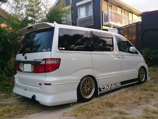 ヴェルファイア Gghwの愛車紹介 後ろ姿 スポーティーミニバンに関するカスタム メンテナンスの投稿画像 車のカスタム情報はcartune