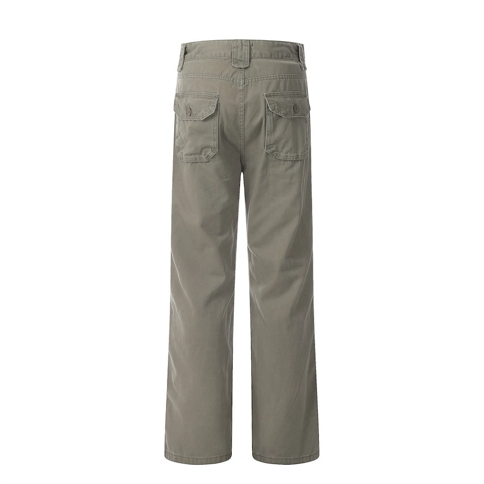 Functionele denim overalls voor heren met persoonlijkheid. Combineer stijl en functionaliteit met deze modieuze en praktische overalls, ideaal voor dagelijks gebruik.