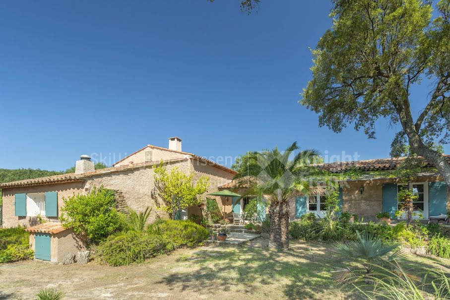 Vente maison 10 pièces 253 m² à La Garde-Freinet (83680), 2 200 000 €