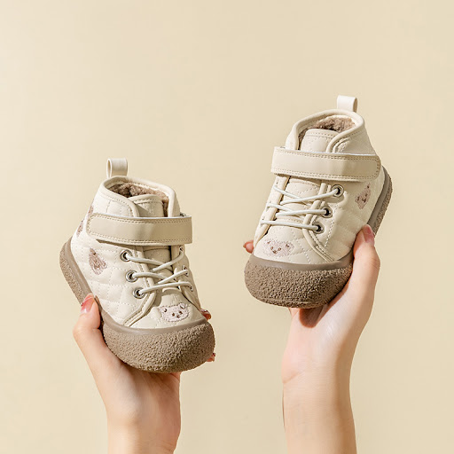 Title 5, Baby Cartoon Velvet Warm Shoes. Keep your baby...