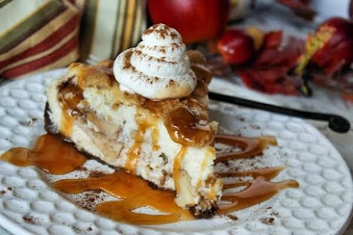 Apple Pie Stuffed Cheesecake